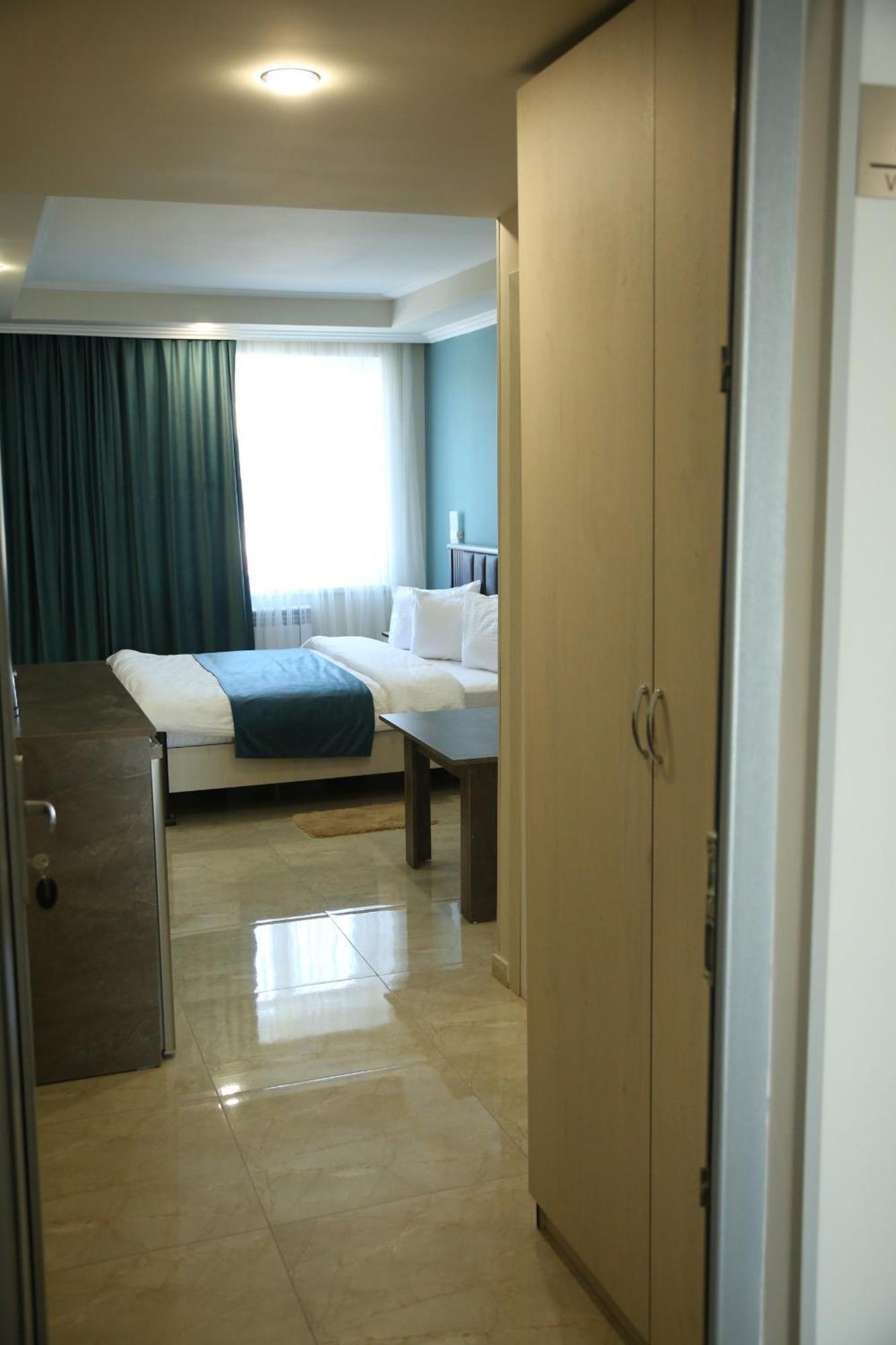 Vell Grey Hotel Martuni Exteriér fotografie
